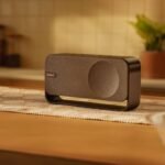 Bose SoundLink Home Lautsprecher, Premium, tragbarer und kabelloser Bluetooth-Regal-Lautsprecher, bis zu 9 Stunden Akkulaufzeit, Warmes Holz