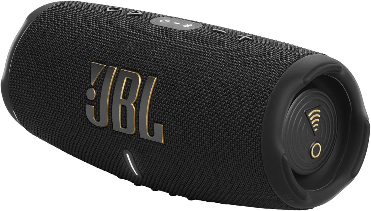 JBL Charge 5 Wifi – Kabelloser Lautsprecher mit Bluetooth und Wifi – Wasser - und staubdicht – Integrierte Powerbank – Bis zu 20 Stunden Akkulaufzeit – Schwarz