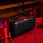 Bose Tragbarer SoundLink Max Lautsprecher, große tragbare Bluetooth Boombox mit Akku, wasserdichte Lautsprecher Boxen, bis zu 20h Akkulaufzeit, USB-C, integrierter 3,5 mm AUX-Eingang, Schwarz